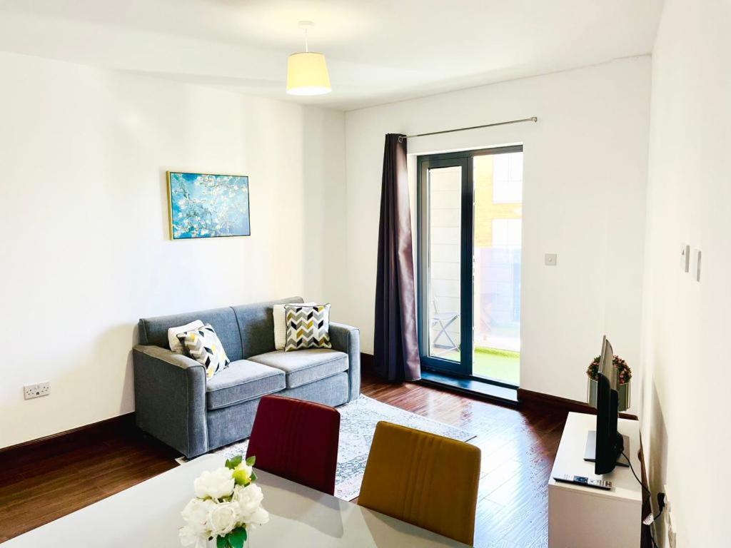 Bow Apartment