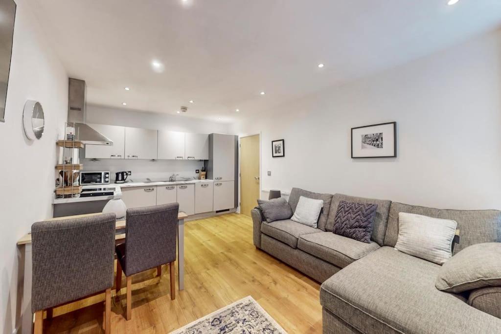 Apartamento Bright & Beautiful 1 Bedroom Flat In Bridge