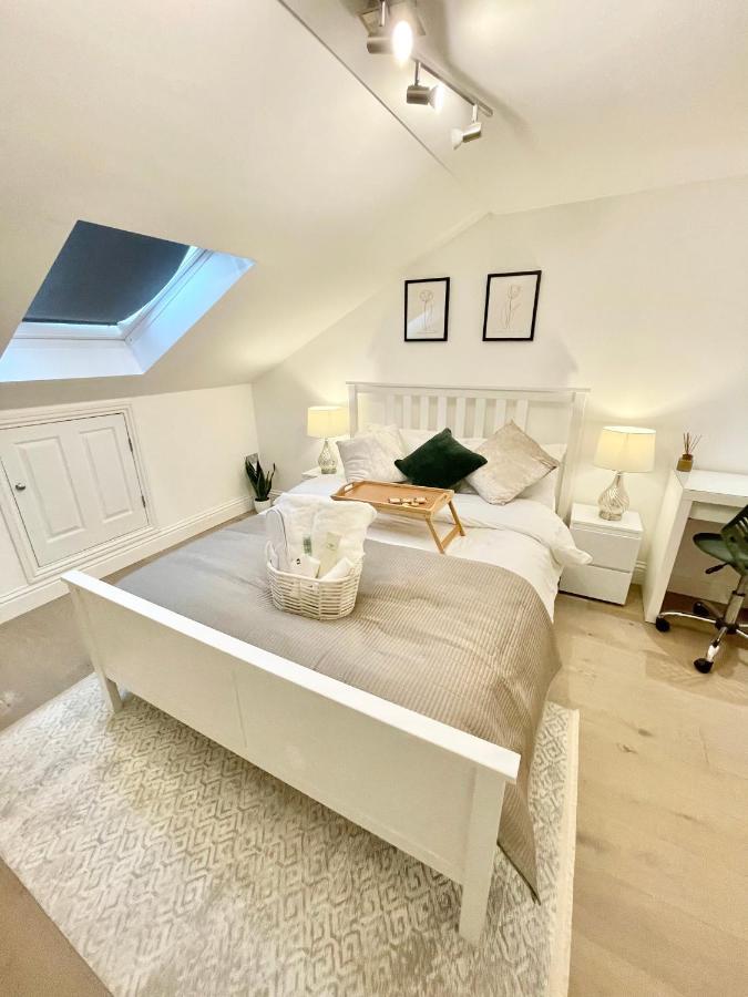 Luxury En-suite Double Bedroom Stratford E15 Casa de hóspedes Londres