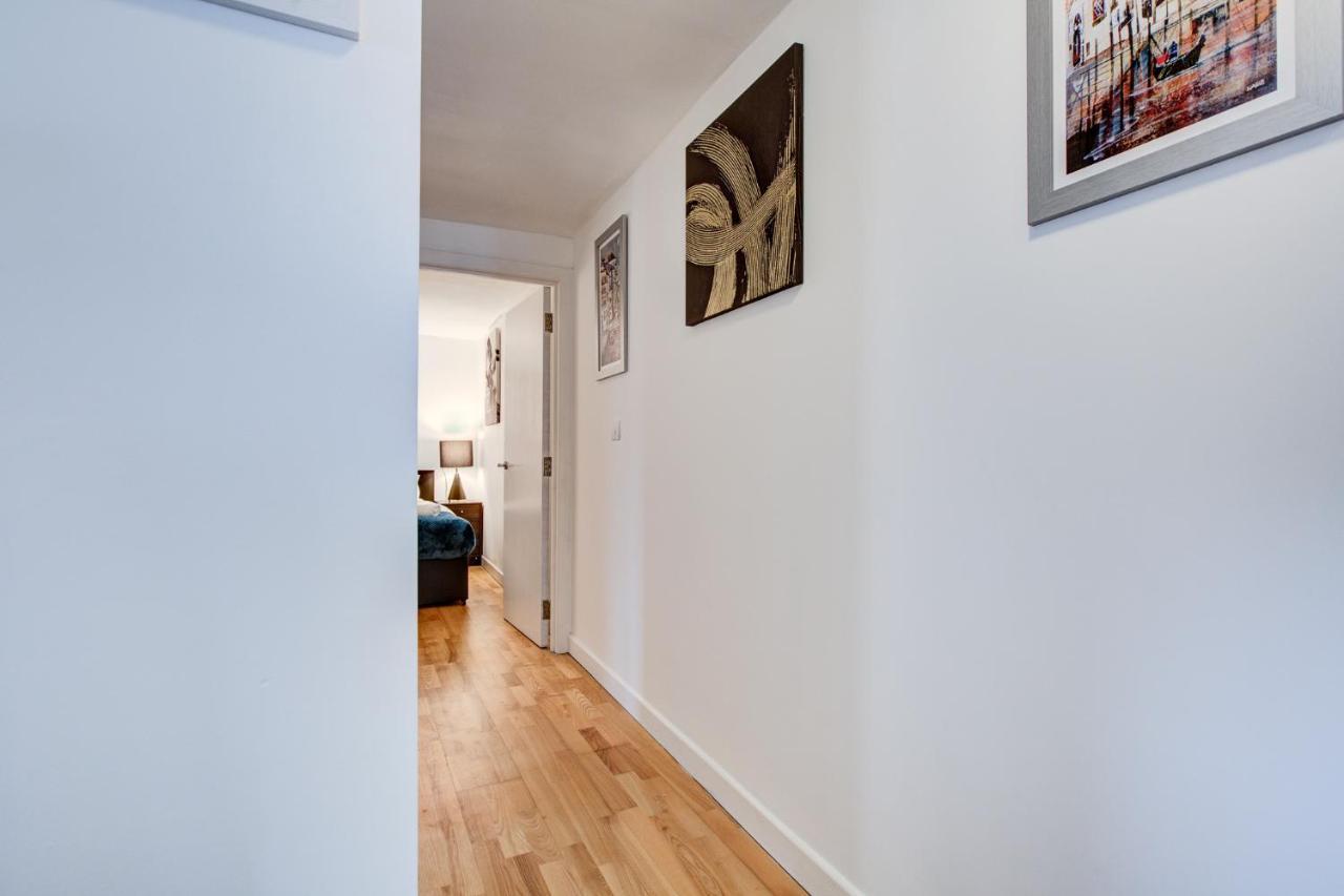 Apartment Peckham Plaza London