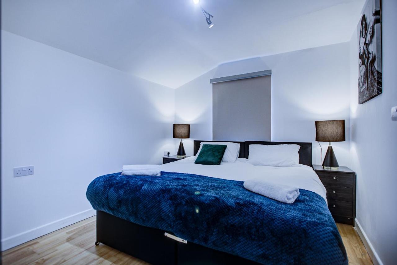 Peckham Plaza Apartment