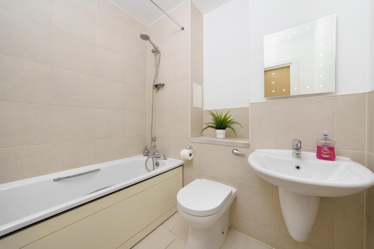Attractive Apartment *