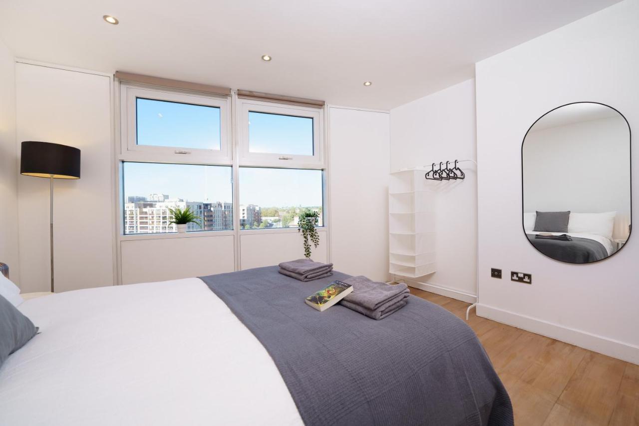 Attractive Apartment *