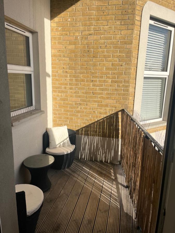Apartamento Spacious Modern 1-bed Near Victoria Park