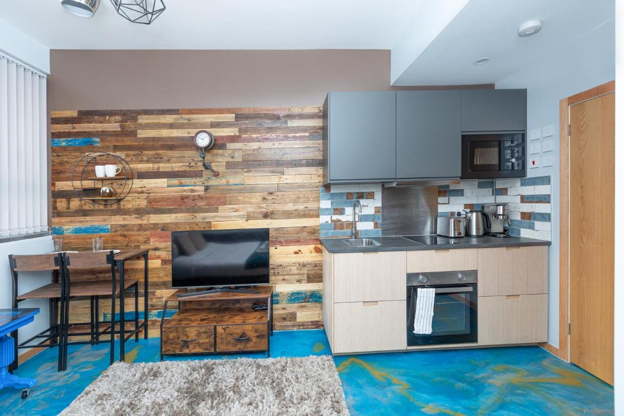 New Stylish Flat Near Woolwich Tube *