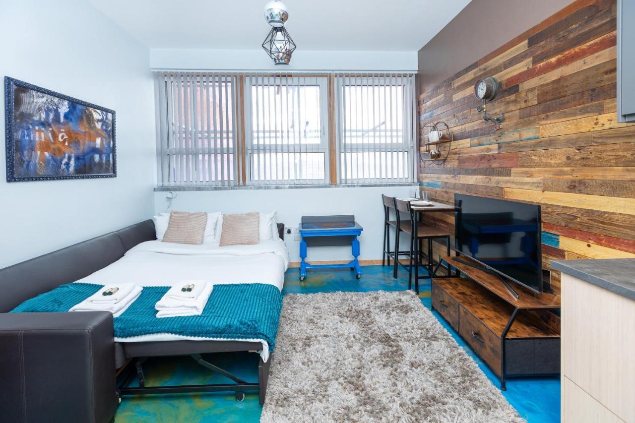 New Stylish Flat Near Woolwich Tube