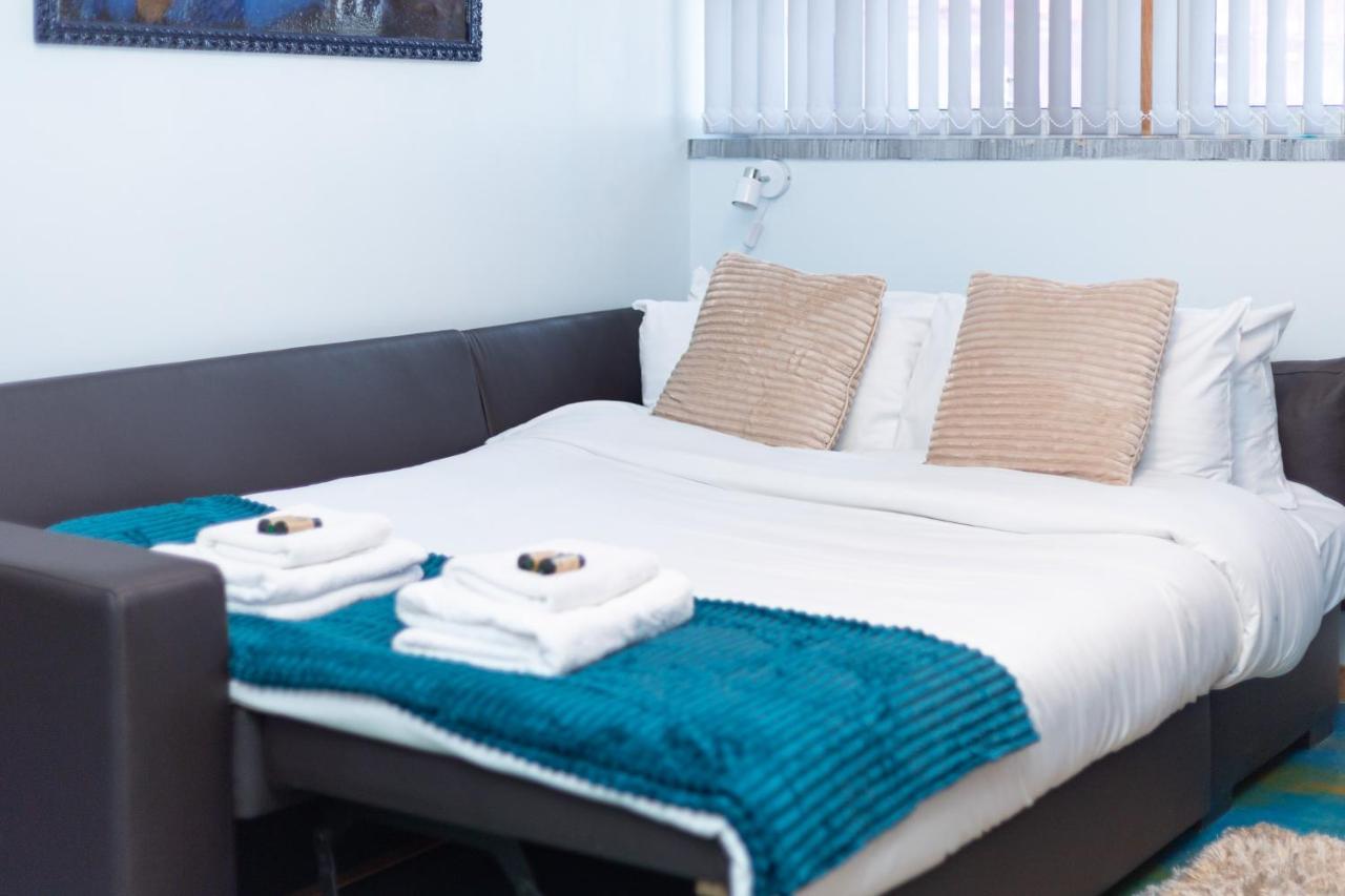 New Stylish Flat Near Woolwich Tube *