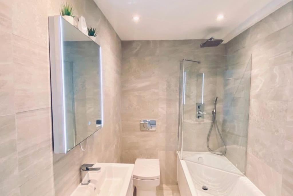 Shoreditch / Brick Lane - Studio * London