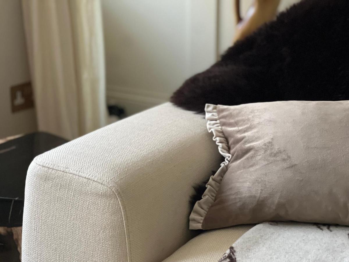 Spring Cosy 2-bed With Free Parking
