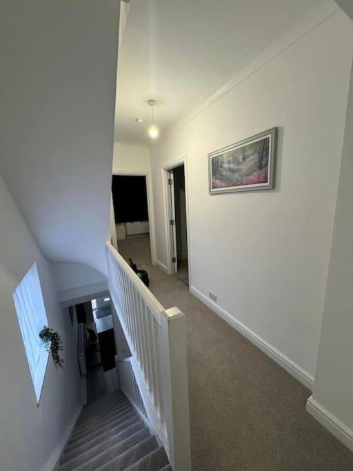 Modern 5 Bed Near Excel -big Ben Casa de férias Londres