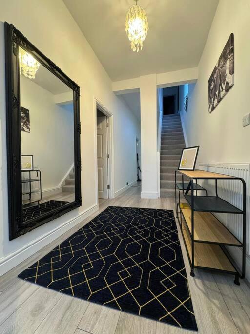 Casa de férias Modern 5 Bed Near Excel -big Ben