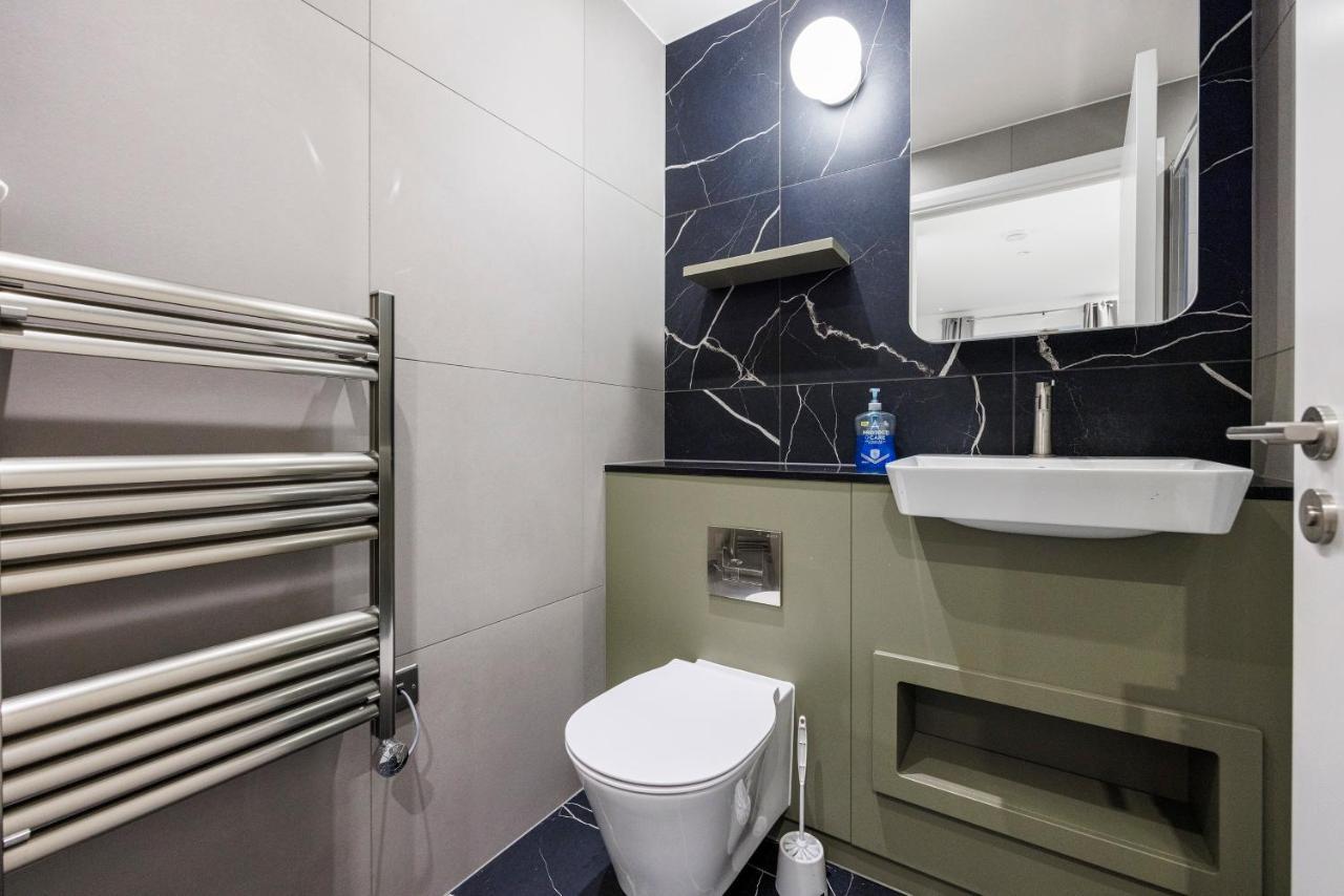 2&3 Bedrooms Near Excel - Modern Spacious For Larger Groups Apartment
