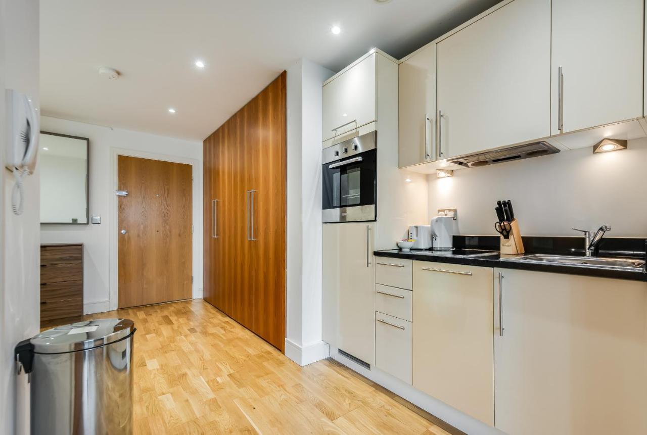 Apartment Mysquare Comfy One Bed In Canary Wharf London