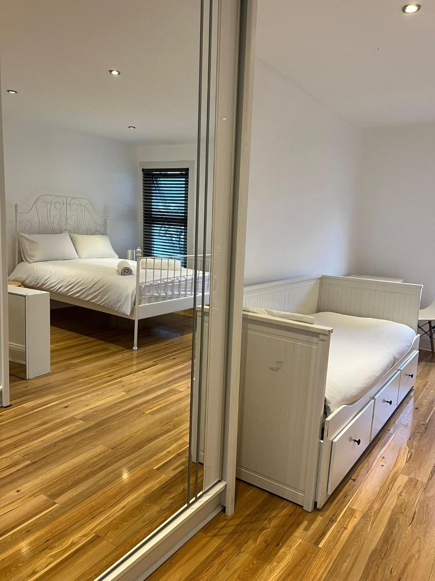 93 West Road Guest house London