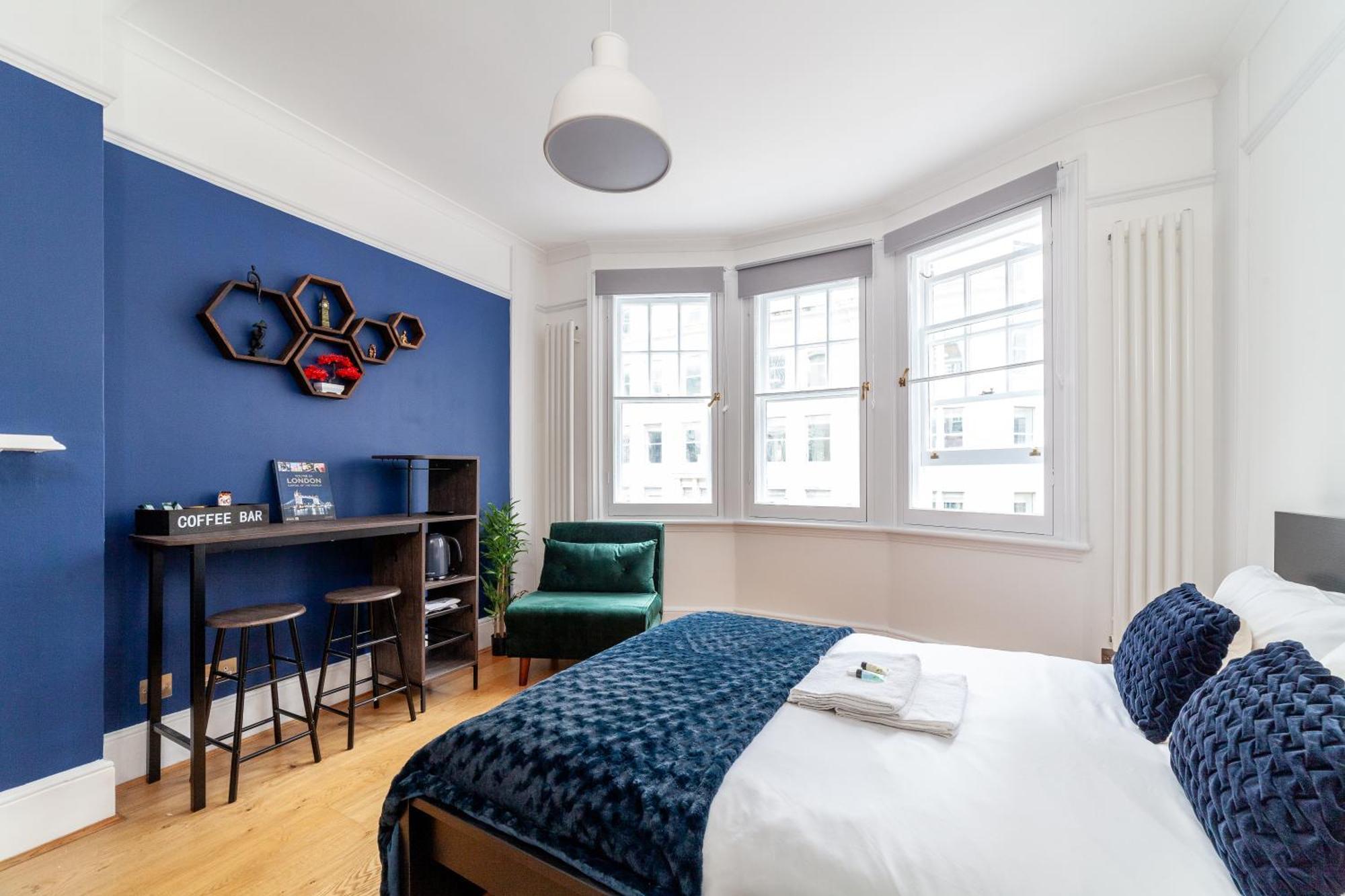 Cannon Street Apartment London