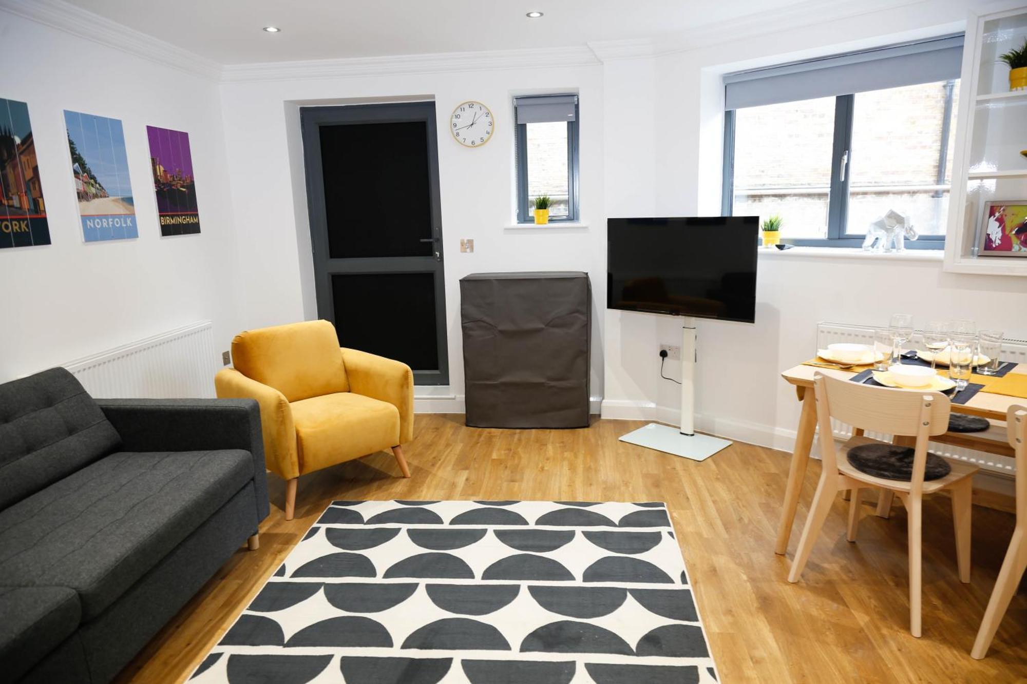 Apartment New Luxury In Location Next To Shops, Cafes, Bars & Metro London