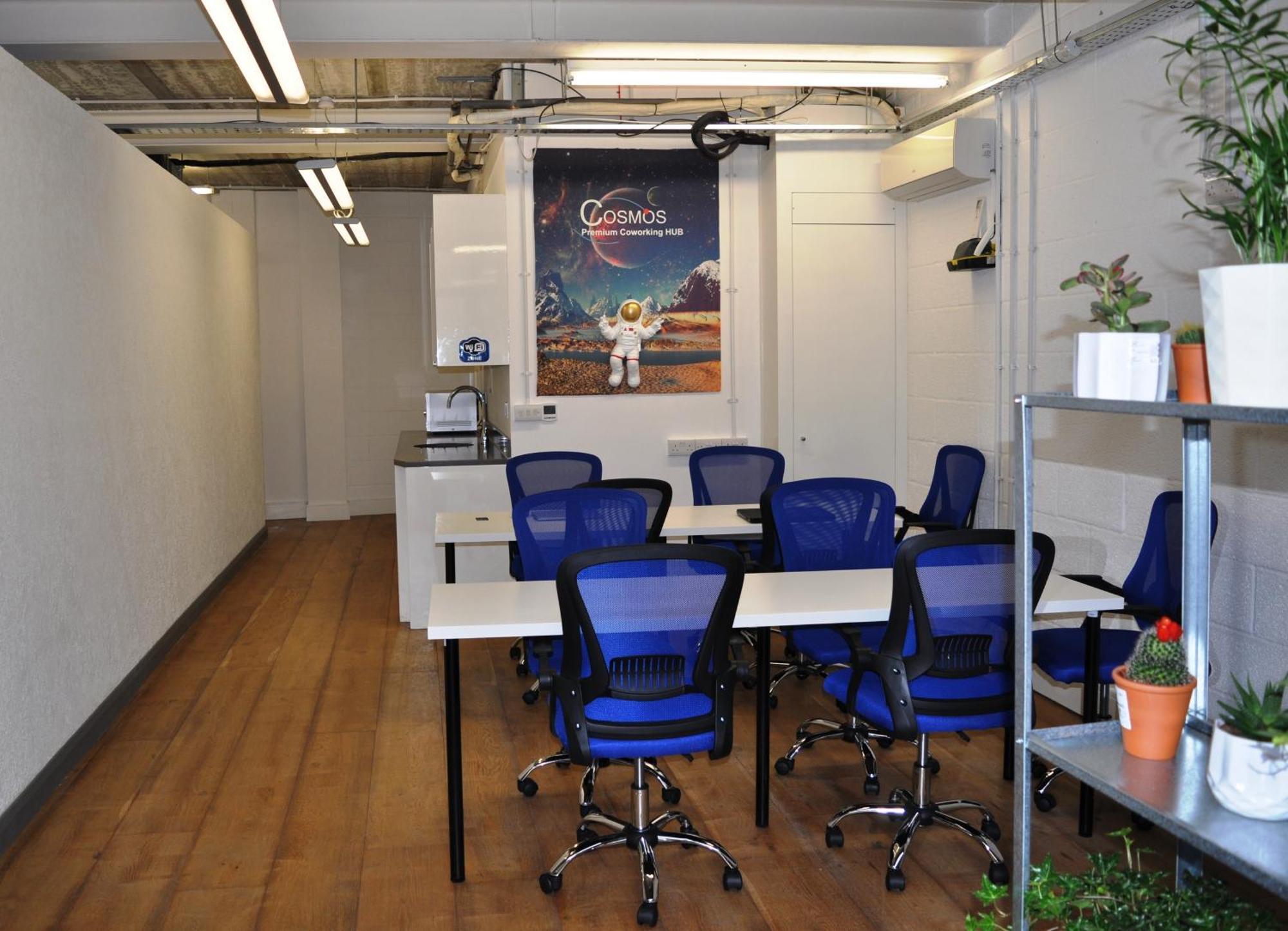 Capsule hotel Cosmos Capsule Coworking