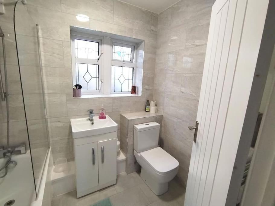 Cosy Near E1 * London
