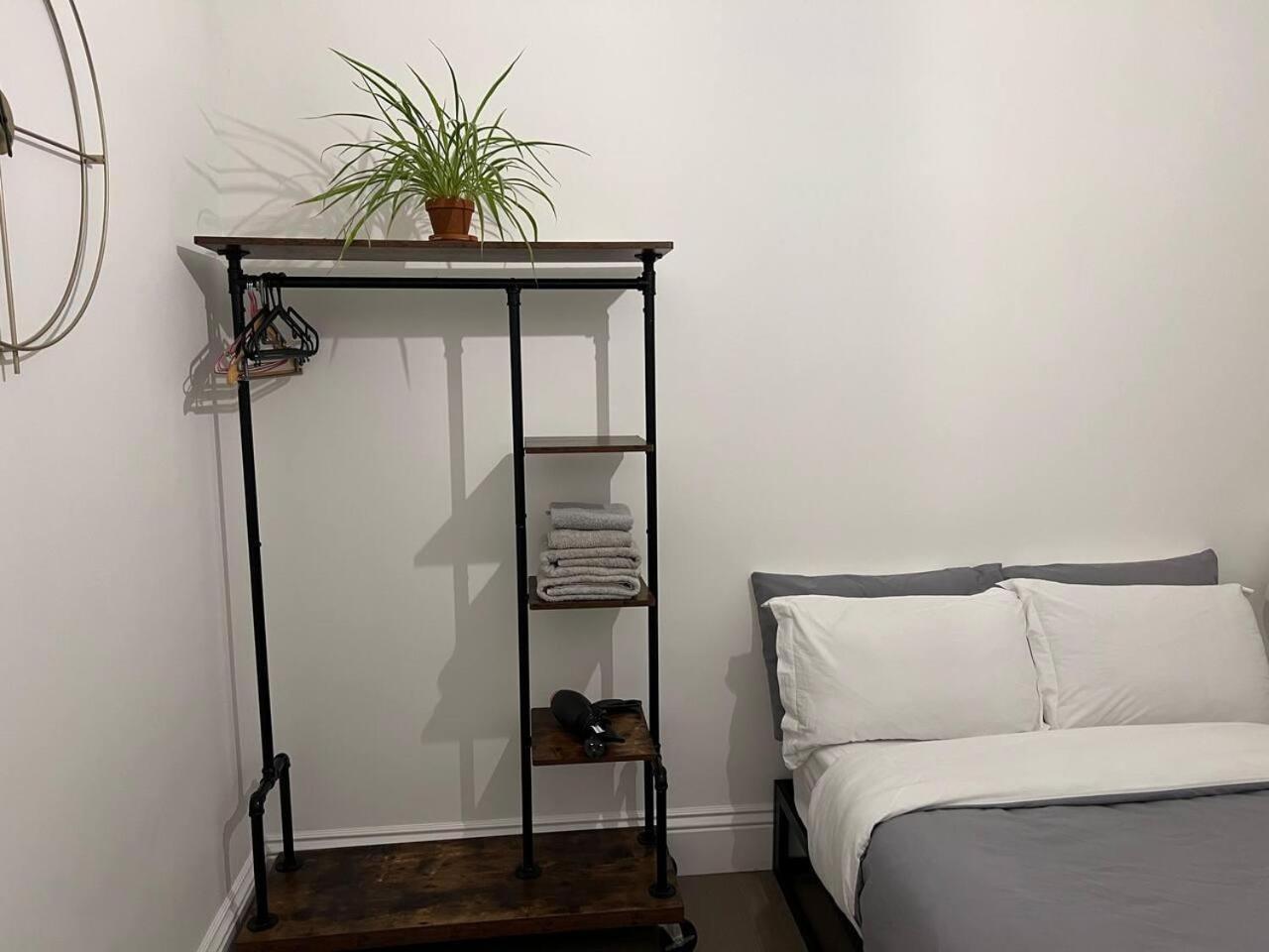Modern And Spacious 2 Bedroom Flat Near Shoreditch Apartment *