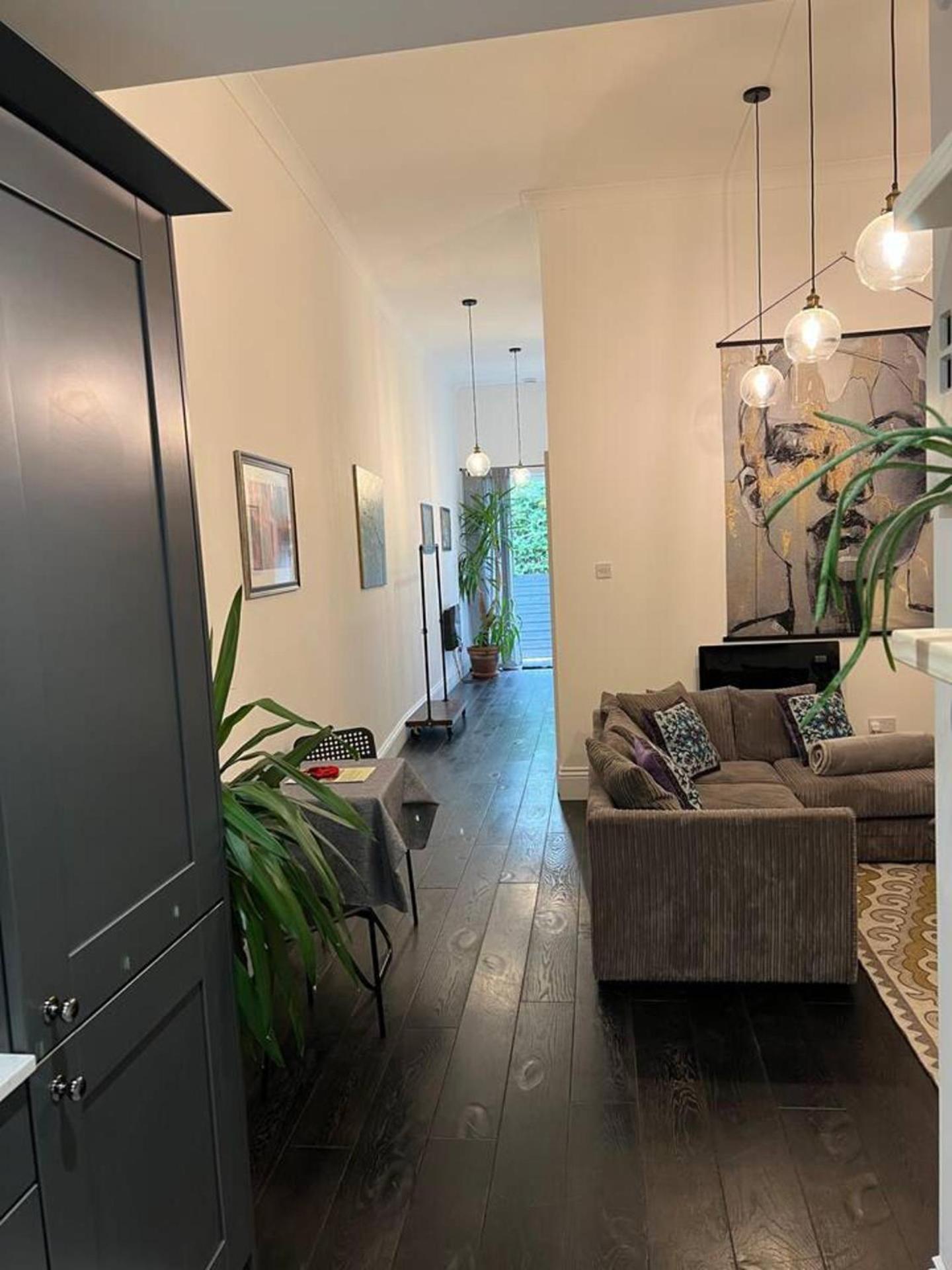 Modern And Spacious 2 Bedroom Flat Near Shoreditch Apartment London
