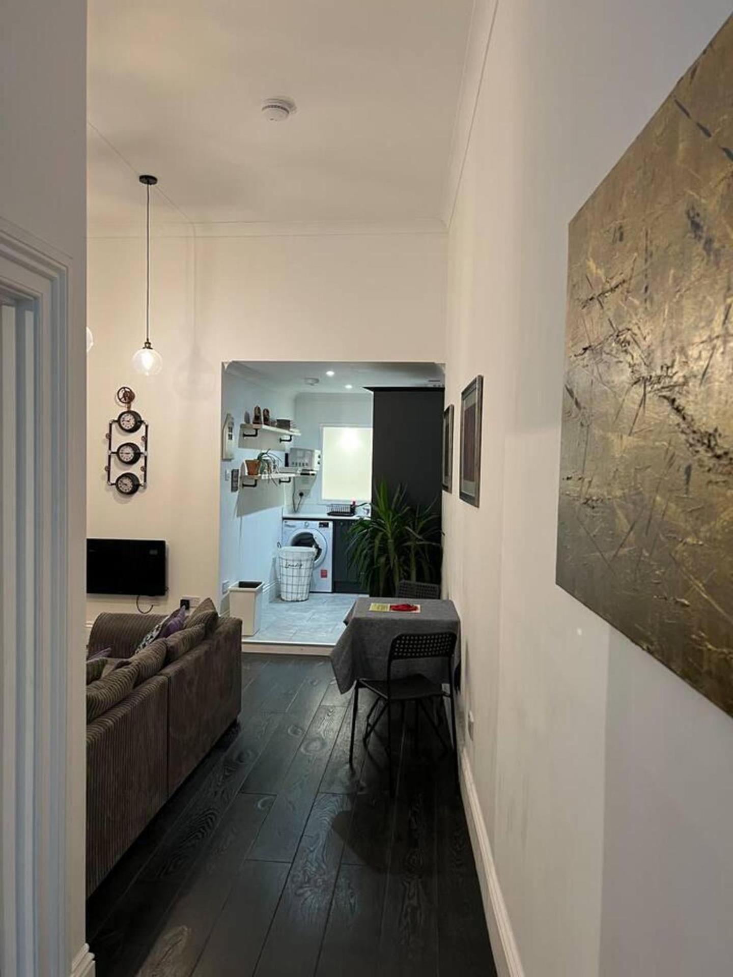 Modern And Spacious 2 Bedroom Flat Near Shoreditch * London