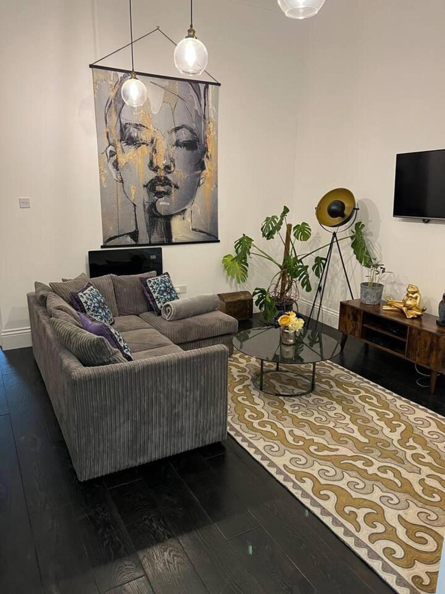 Modern And Spacious 2 Bedroom Flat Near Shoreditch Apartment *