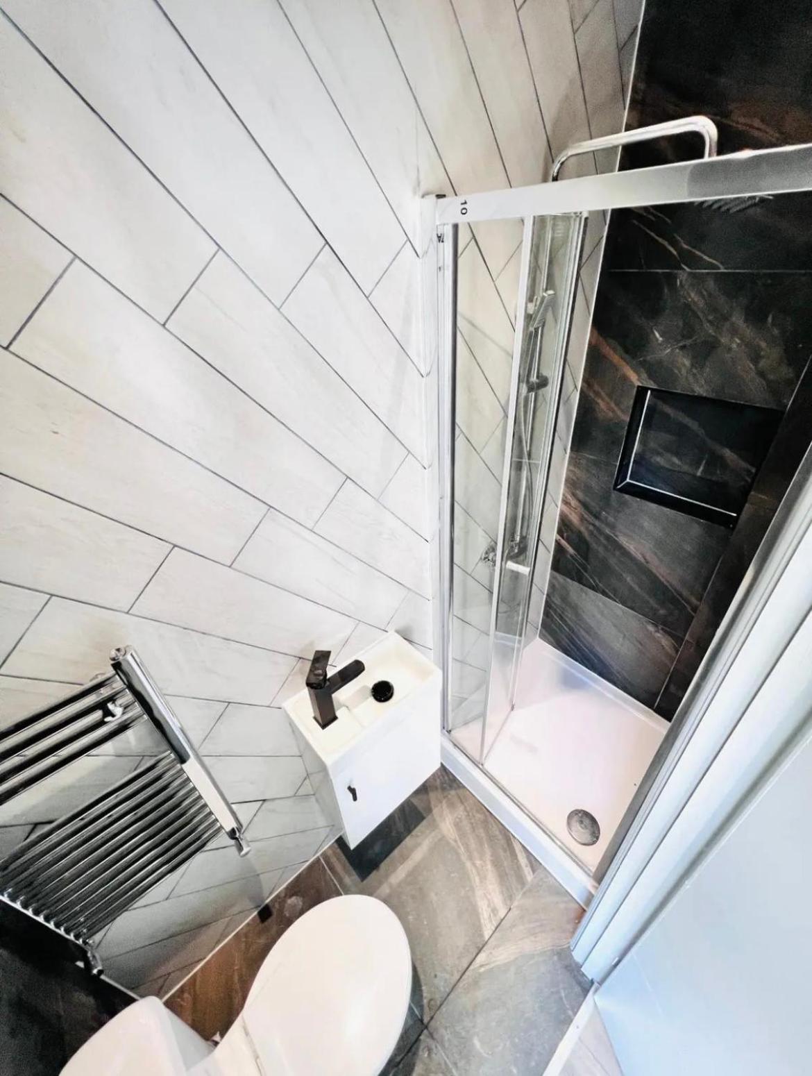Homestay 43 Ensuite Look Like Locations London