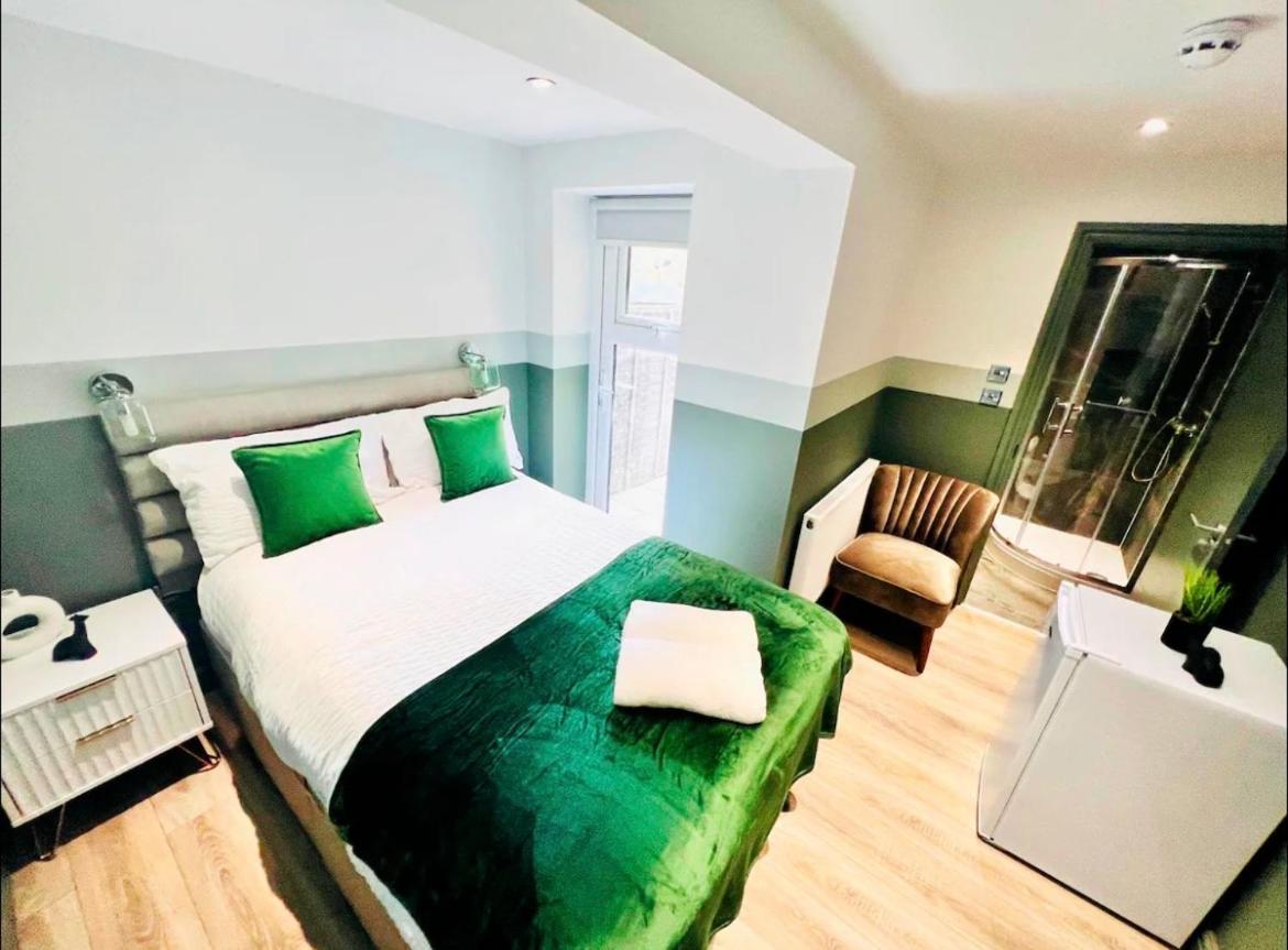 Homestay 43 Ensuite Look Like Locations London