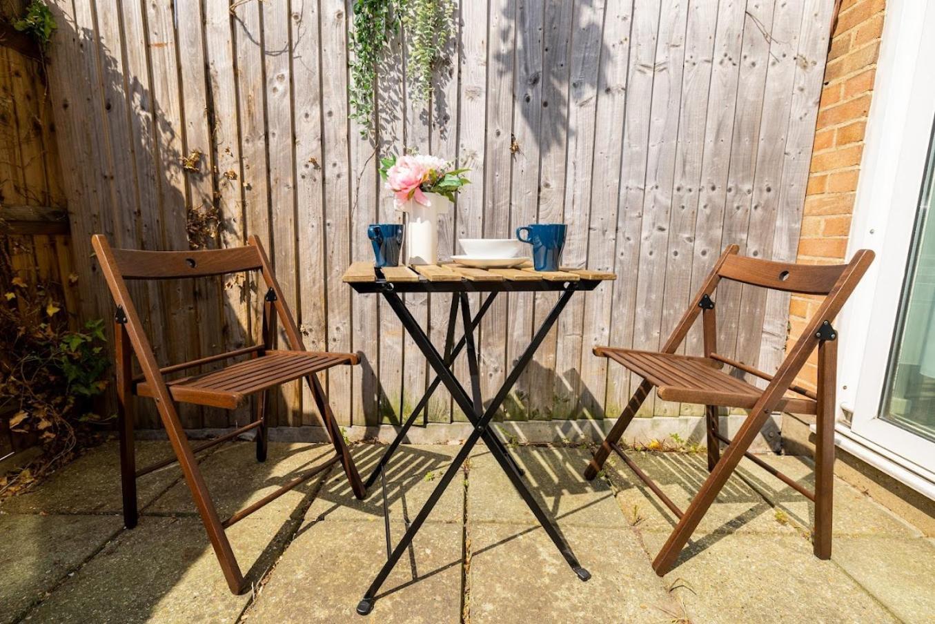 Close To Canary Wharf Homestay