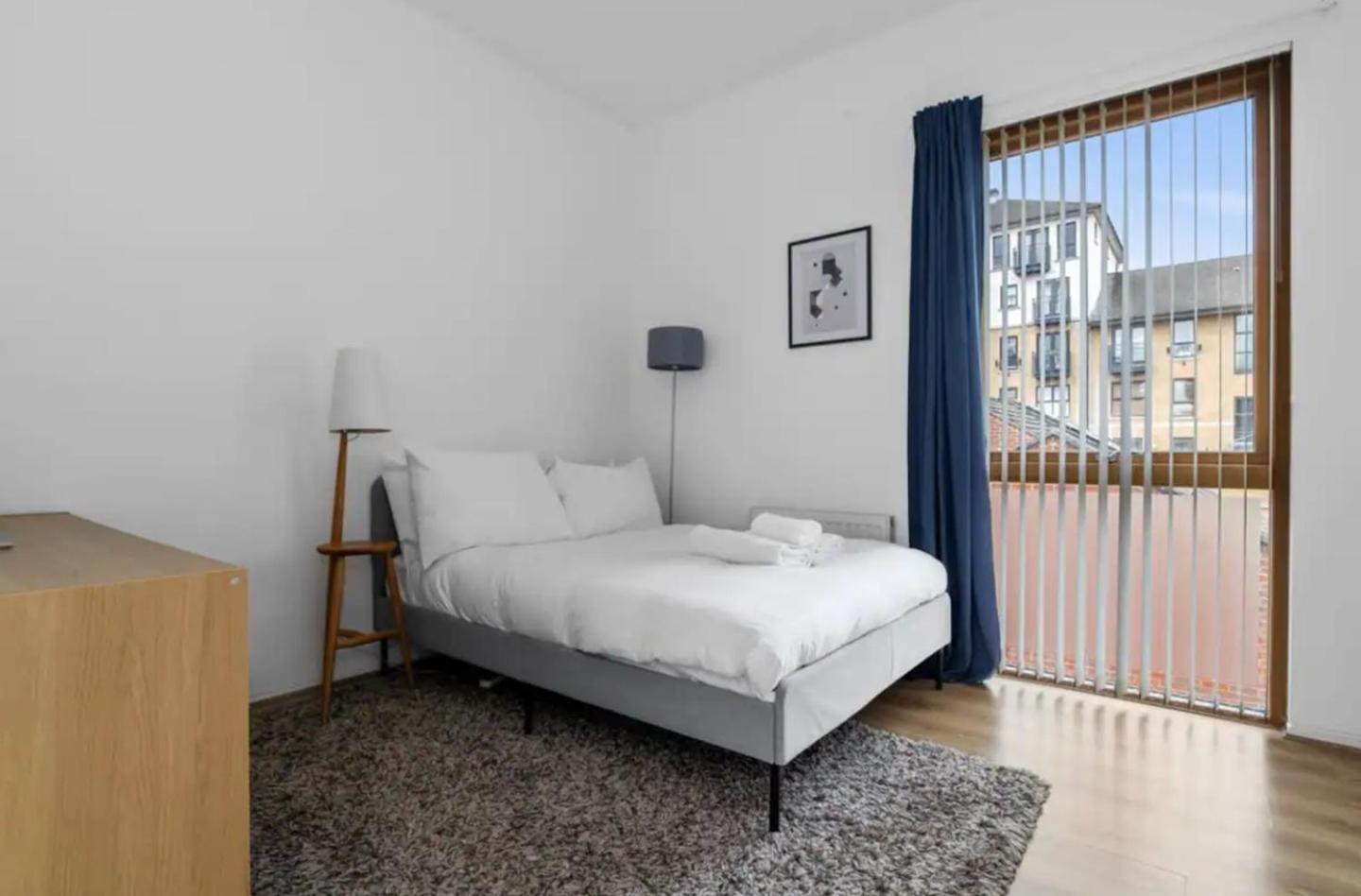 Luxury Modern Flat Near Excel, 02 & Canary Wharf London