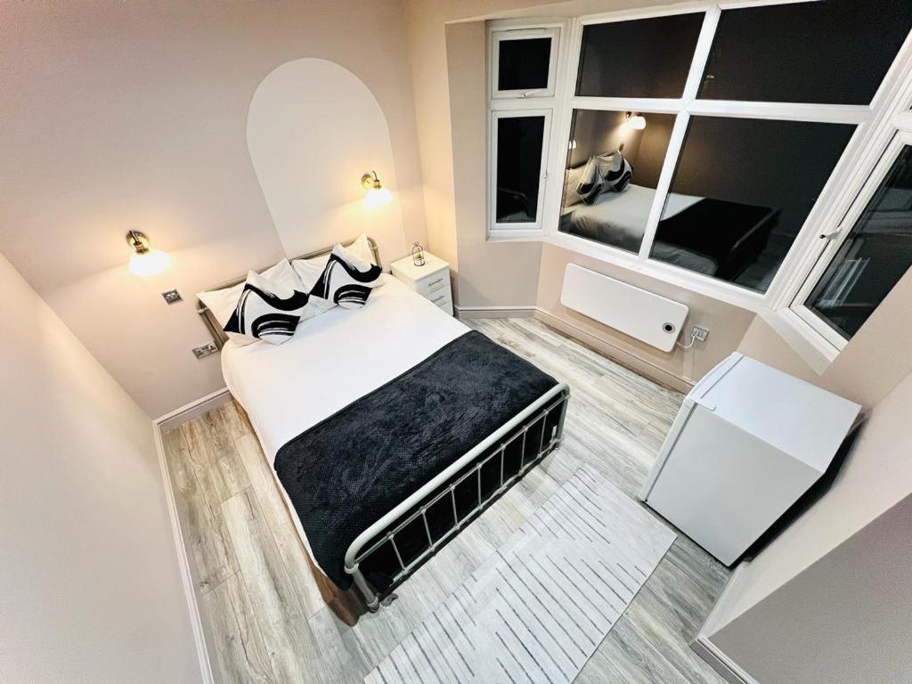 Studios: Exceptional Standard For A Memorable * London