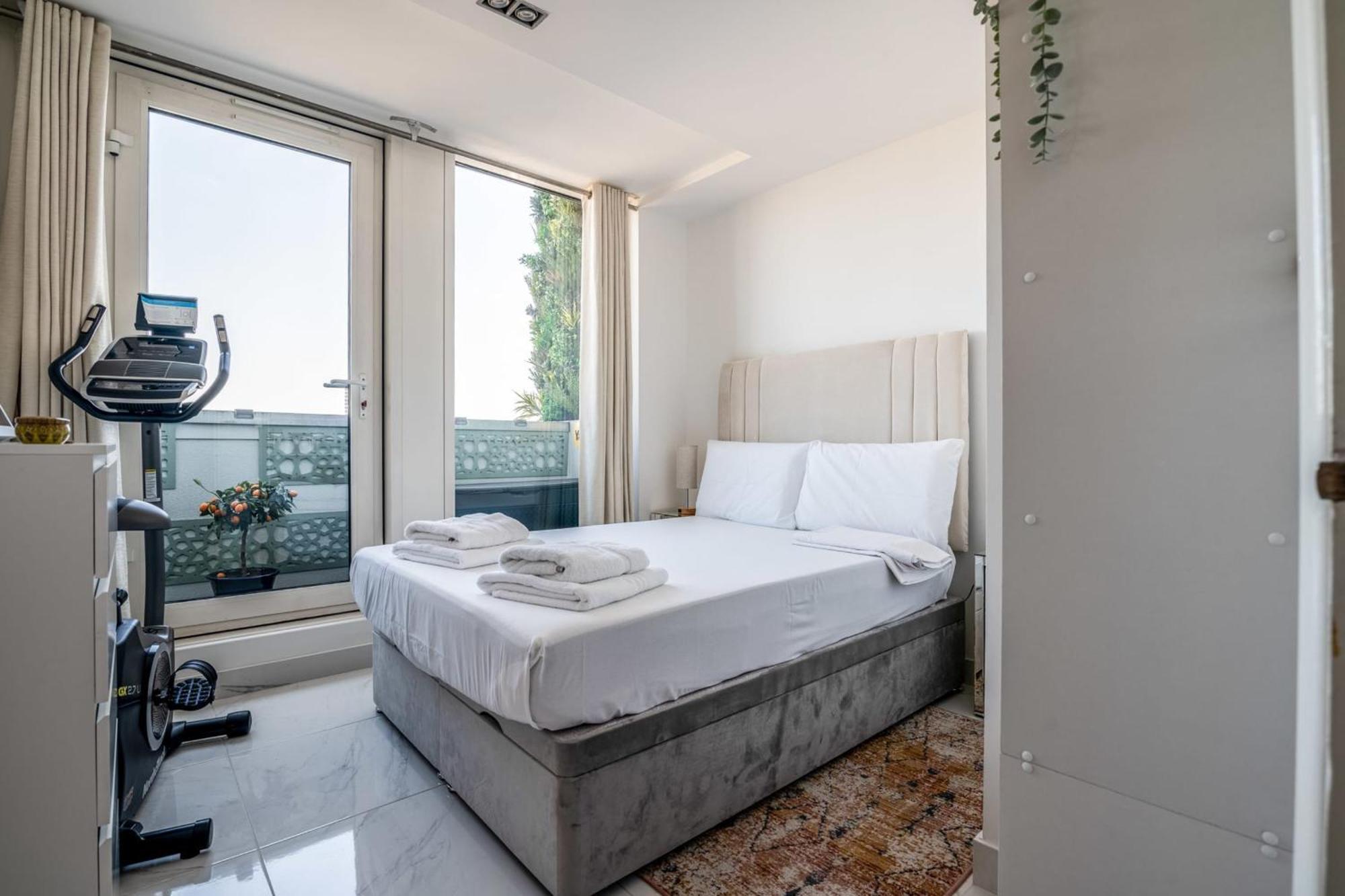 Apartamento Canary Wharf Retreat With Free Secure Parking Londres