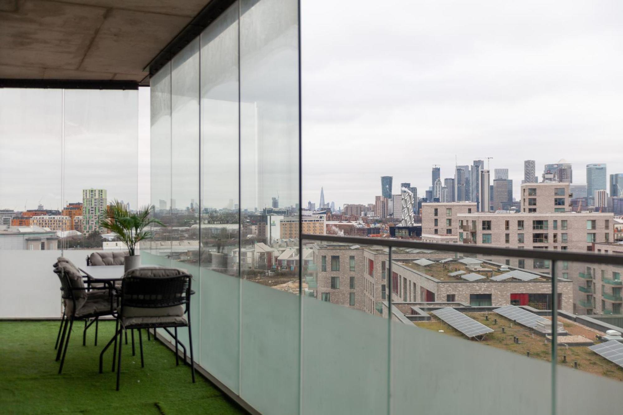 The Thames Collection * London
