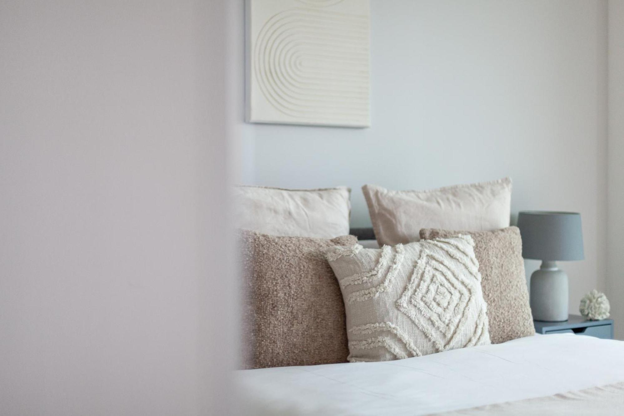 The Thames Collection Apartment London