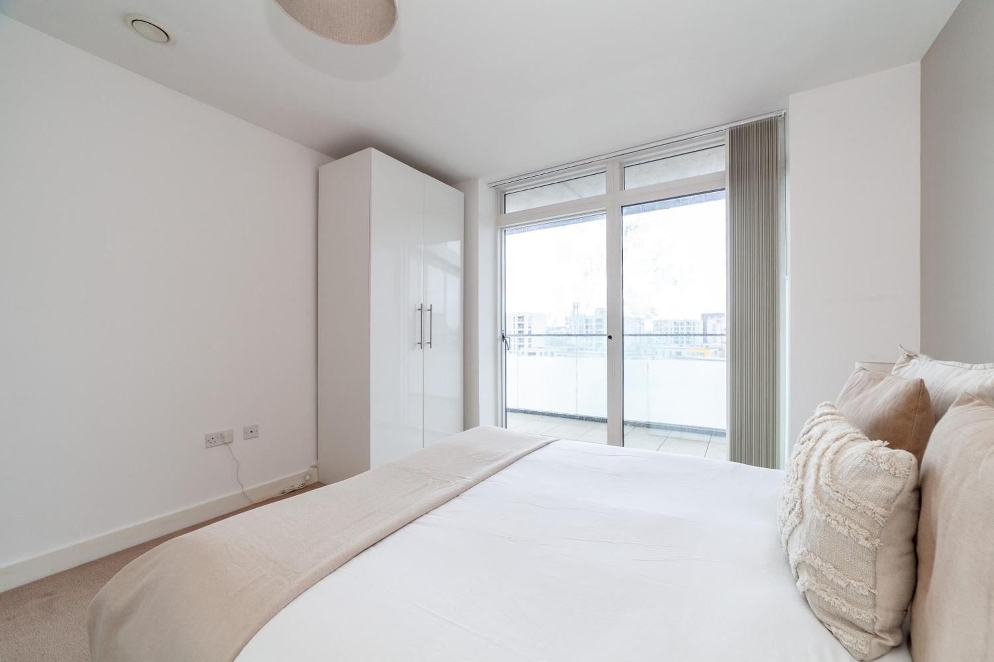 The Thames Collection Apartment London