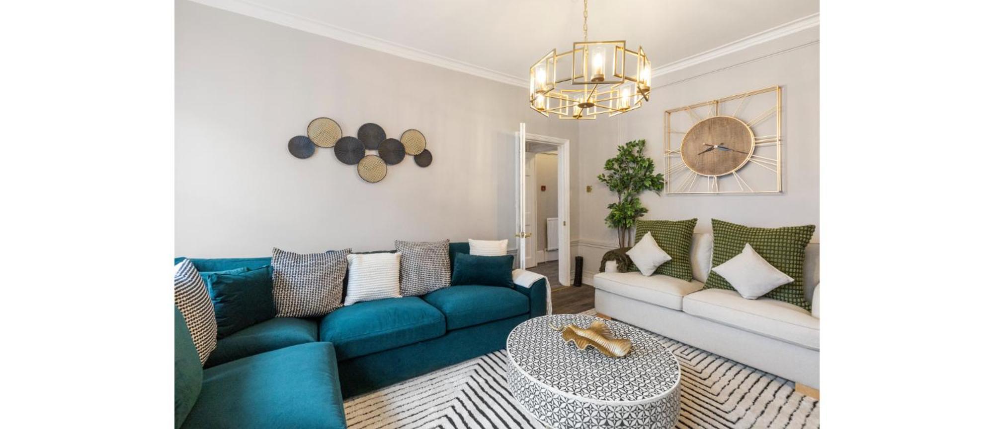 Serenity In The City: 5br In Whitechapel Apartment *