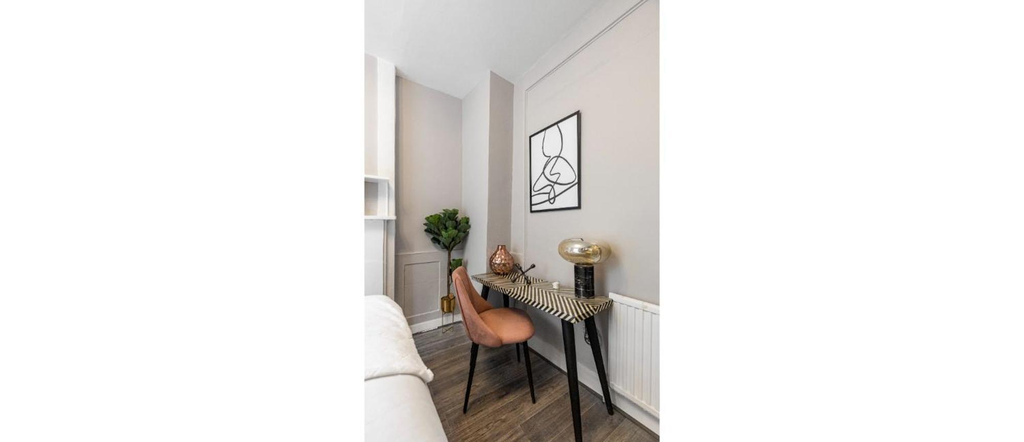 Apartment Serenity In The City: 5br In Whitechapel *