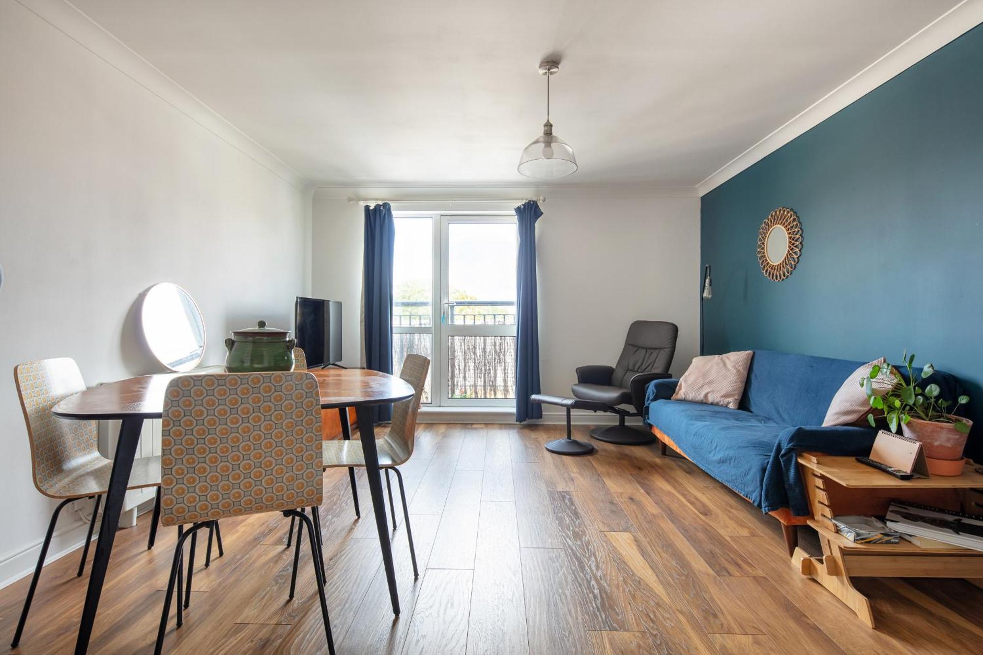 Orange Flat By Lower Regent Canal Apartment