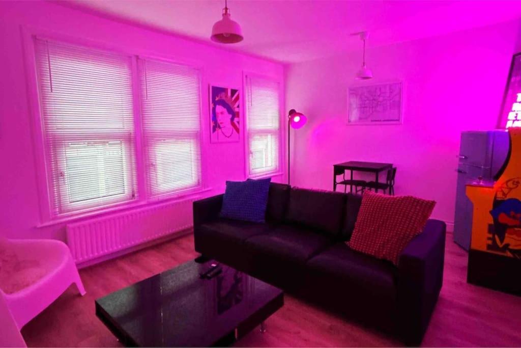 Flat Next To Central Line Underground Station