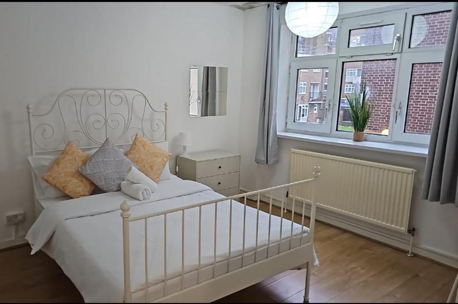 E1 Guest house London