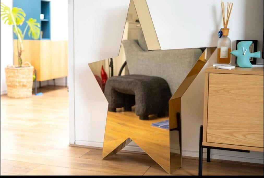 Luxury Modern Flat Near Excel, 02 & Canary Wharf Apartment London