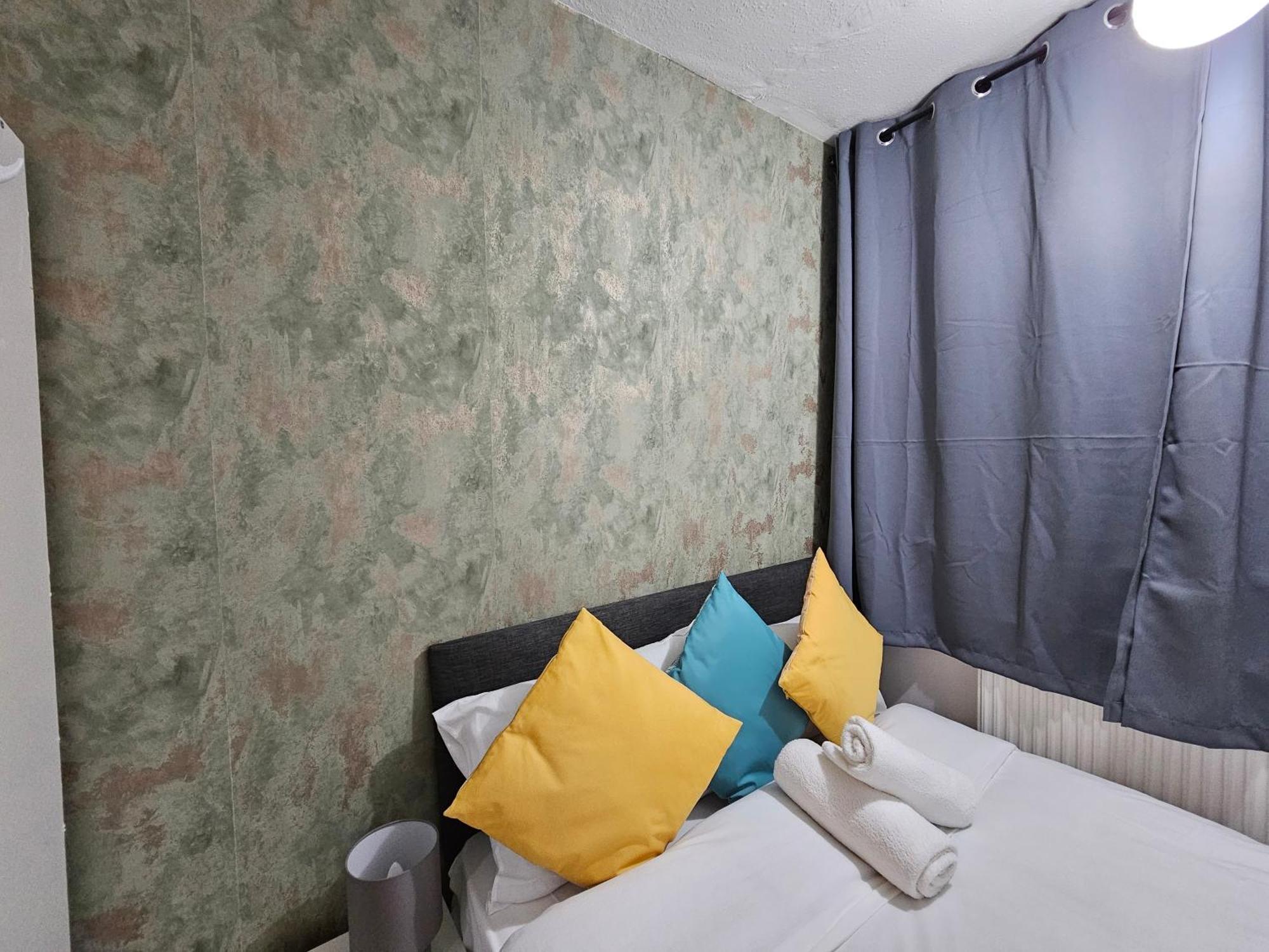 Spitalfields Guest house *