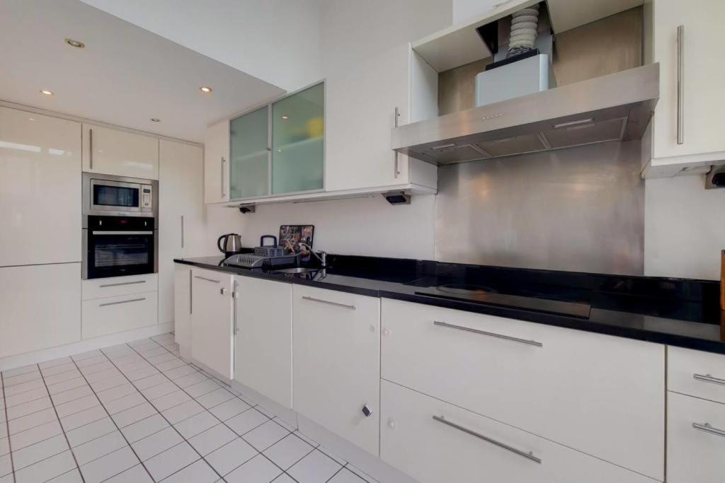 Apartment 2&3 Bedrooms Near Excel - Modern Spacious For Larger Groups