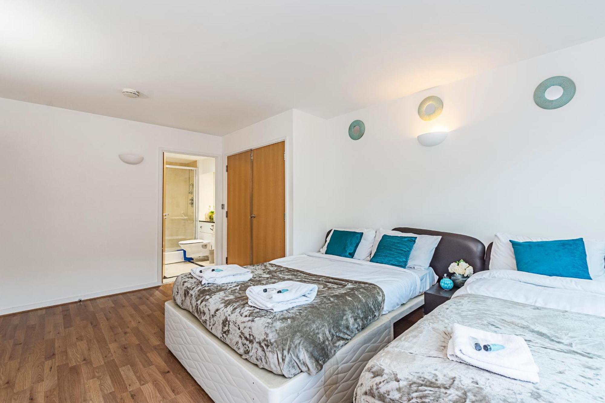 2&3 Bedrooms Near Excel - Modern Spacious For Larger Groups London