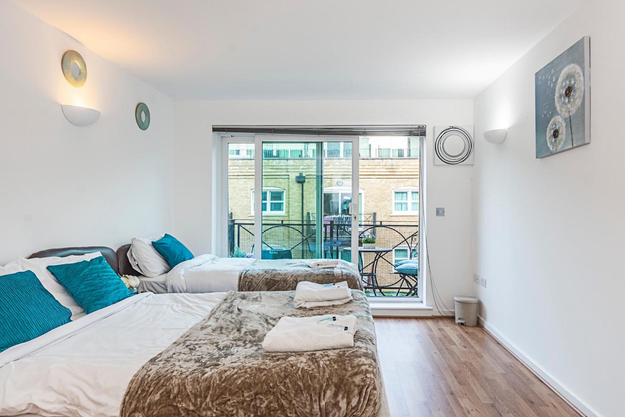 Apartment 2&3 Bedrooms Near Excel - Modern Spacious For Larger Groups *