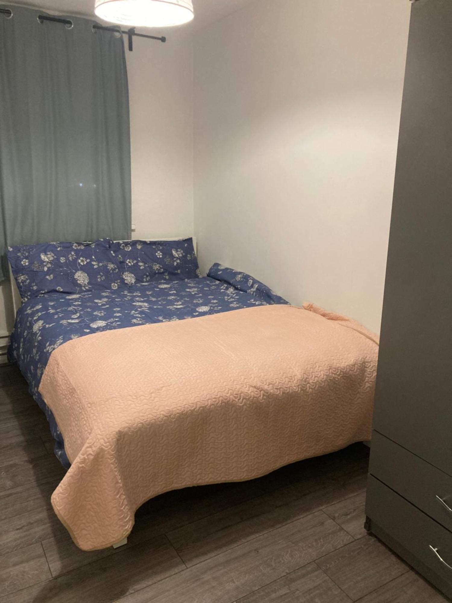 Kingdom - 12 Hamilton Homestay London