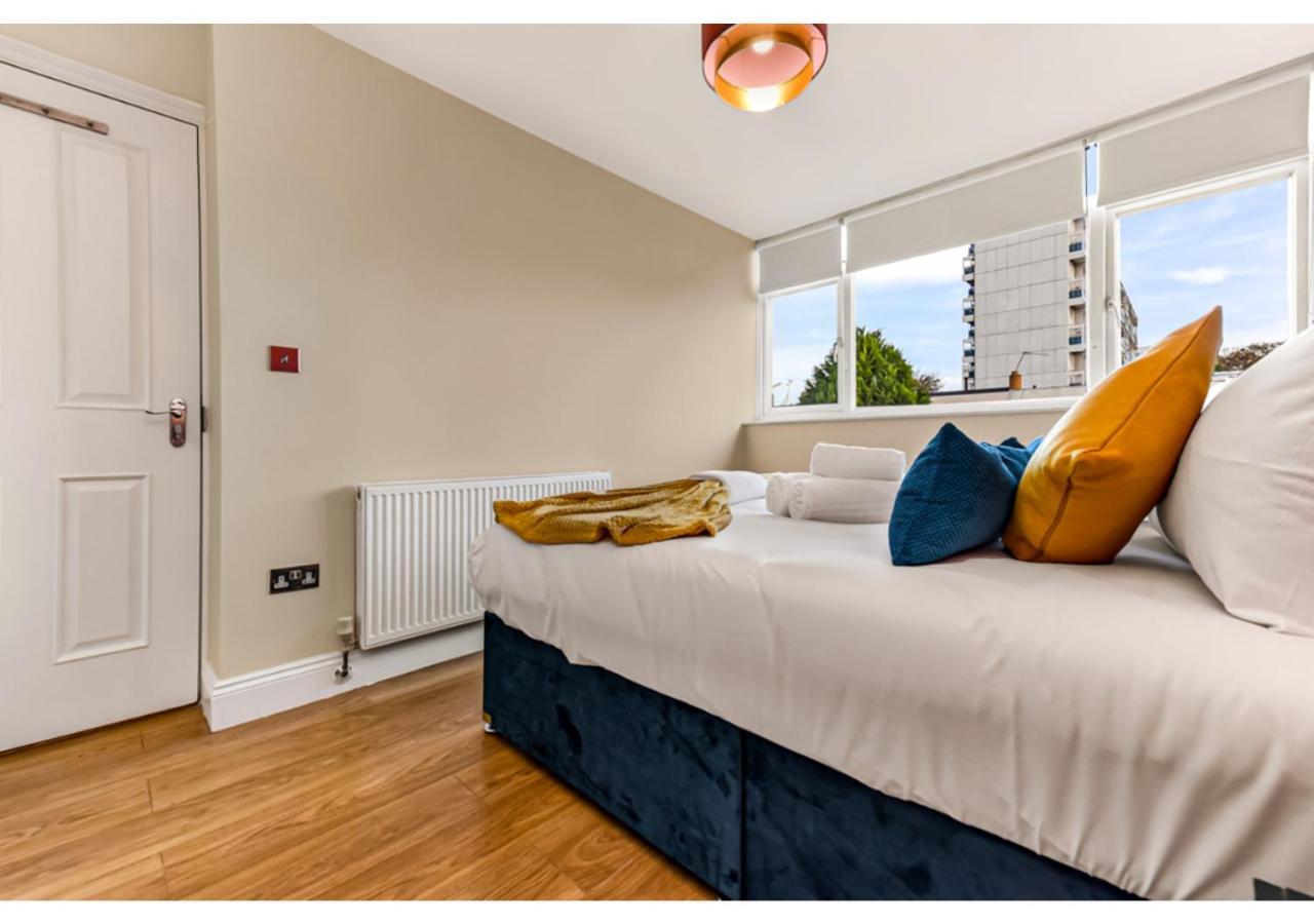 Stunning Family - Sleeps 11 Apartment
