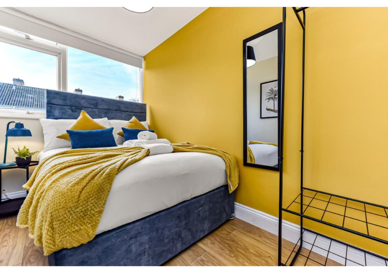 Stunning Family - Sleeps 11 Apartment