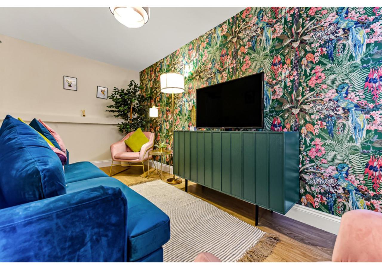 Apartment Stunning Family - Sleeps 11 *