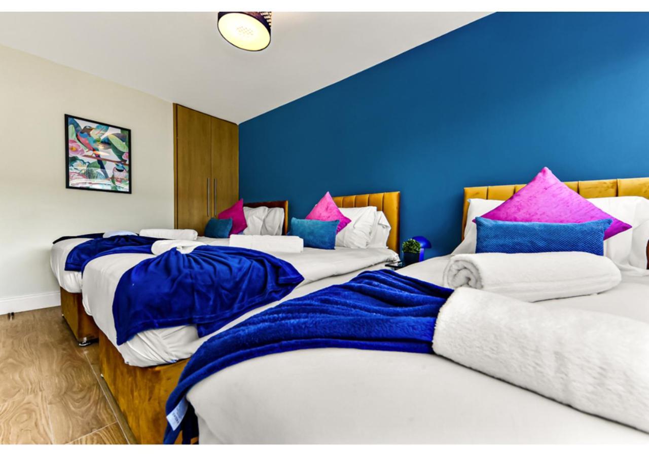 Stunning Family - Sleeps 11 * London